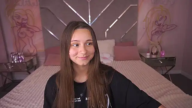 TinyNatalie online show from July 2026 03:40:01 PM