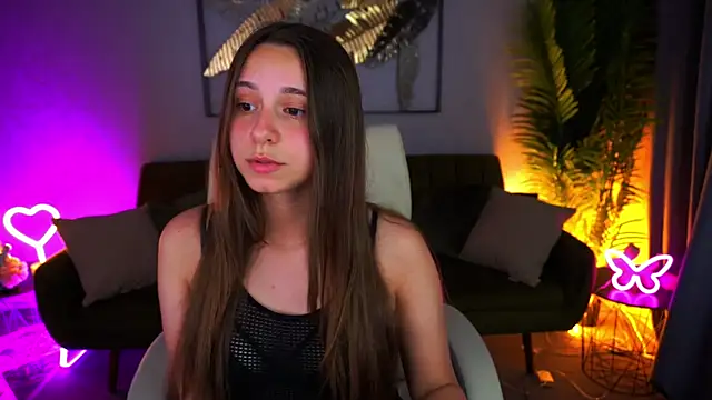 TinyNatalie online show from July 2026 08:01:01 PM