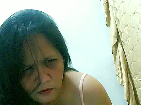 divinegrace1983 online show from November 2025 06:13:01 AM