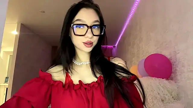 KristaLarmon online show from December 2025 05:21:02 PM