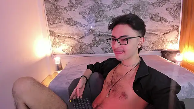 Im Dayros online show from November 2025 07:16:02 PM