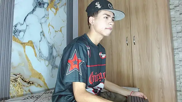 Snapshot of maverickhotson303av chatting on November 2025 08:41:02 PM maverickhotson303av online show from November 2025 08:41:02 PM