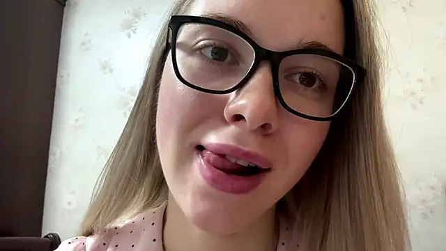 MichikoWienandt online show from December 2025 05:35:02 AM