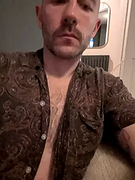 cruiserlaird online show from November 2025 01:27:02 AM