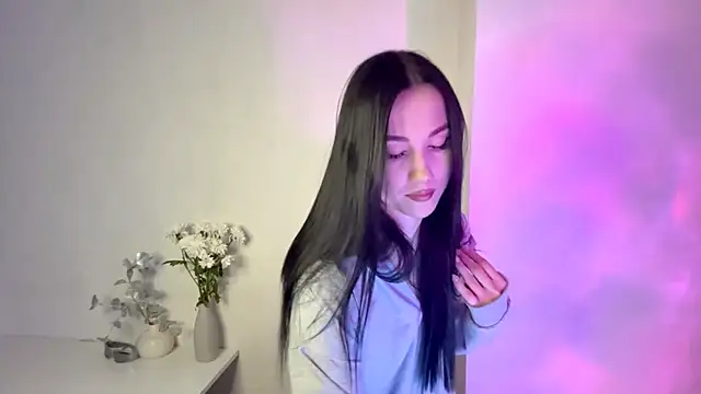 Beautyofnlka online show from December 2025 12:10:01 PM