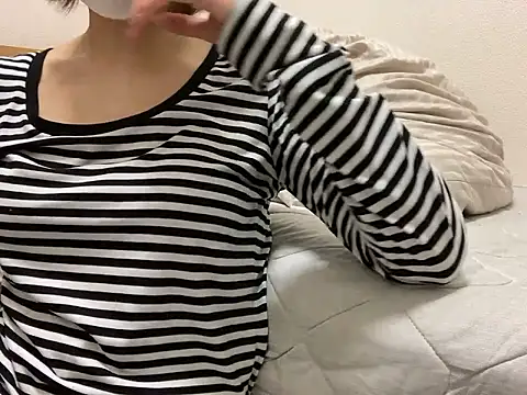 Snapshot of Omame_no_Yuwaku chatting on July 2026 11:46:02 AM Omame no Yuwaku online show from July 2026 11:46:02 AM