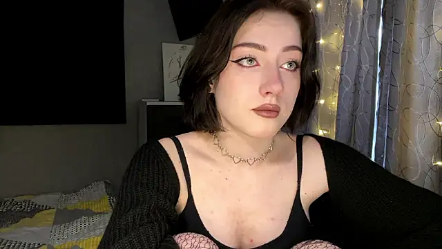 Meowluly online show from February 2026 11:44:01 PM