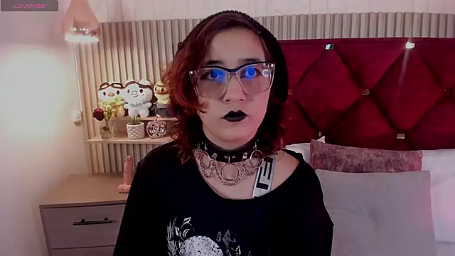 Snapshot of Kiri_Velvet chatting on May 2026 08:48:01 PM Kiri Velvet online show from May 2026 08:48:01 PM
