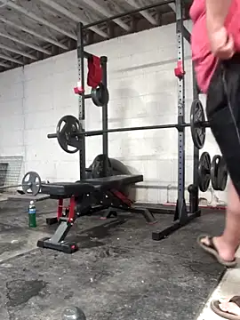 BigBearforCuddles online show from April 2026 02:21:01 PM