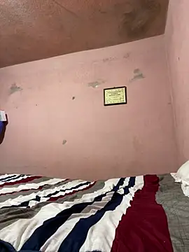 Snapshot of maxitravieso chatting on November 2025 05:01:02 PM maxitravieso online show from November 2025 05:01:02 PM