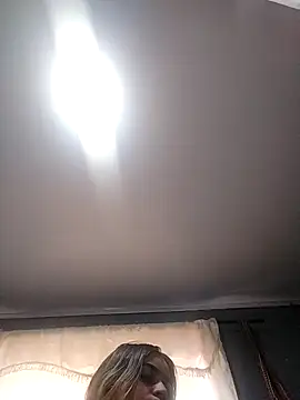 sexy aurora ourdoors online show from November 2025 02:39:01 PM