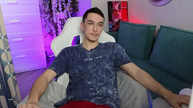 MoonlinSkinn online show from February 2026 06:26:01 AM