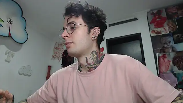 CryBoy13 online show from November 2025 02:03:01 AM