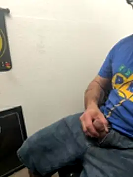 2addictivelyhorny online show from December 2025 08:49:02 PM