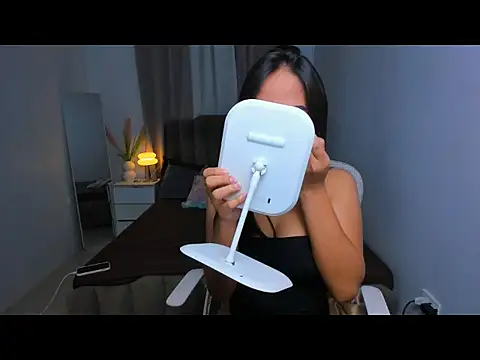Snapshot of Laureen_BrownXxx chatting on July 2026 12:00:02 PM Laureen BrownXxx online show from July 2026 12:00:02 PM