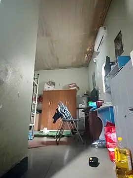 LianLaz online show from December 2025 07:48:01 AM