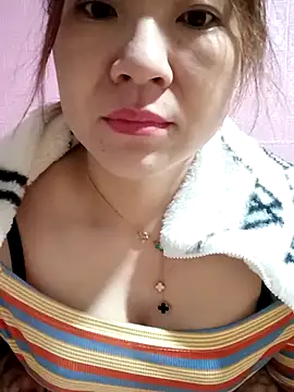 Snapshot of Lily-ross22 chatting on November 2025 11:51:02 PM Lily-ross22 online show from November 2025 11:51:02 PM