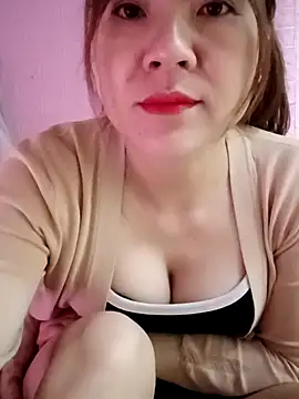 Lily-ross22 online show from February 2026 03:33:01 AM