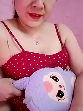 Lily-ross22 online show from April 2026 01:41:01 PM