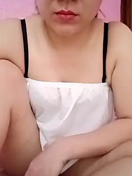 Lily-ross22 online show from April 2026 08:43:01 AM