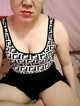 Snapshot of Lily-ross22 chatting on May 2026 10:59:01 PM Lily-ross22 online show from May 2026 10:59:01 PM