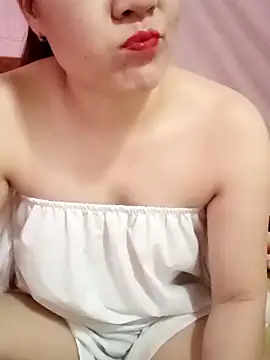 Snapshot of Lily-ross22 chatting on June 2026 04:26:01 AM Lily-ross22 online show from June 2026 04:26:01 AM