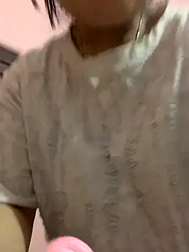 lau-2 online show from December 2025 12:12:02 PM