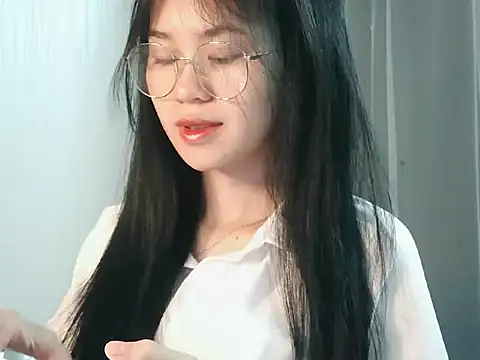 Snapshot of Nunaa18 chatting on November 2025 04:46:02 AM Nunaa18 online show from November 2025 04:46:02 AM