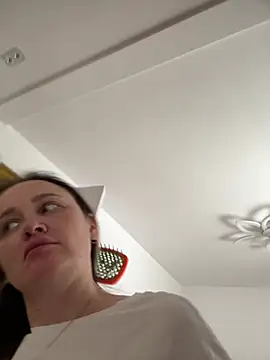 TomilaSi online show from February 2026 12:32:02 PM