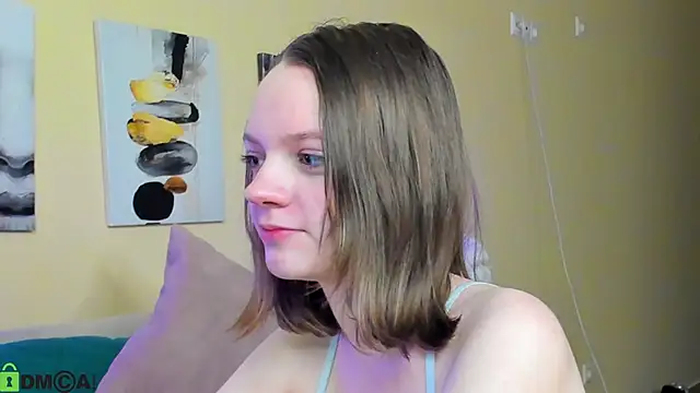 Olivia Riesz online show from April 2026 01:06:02 AM