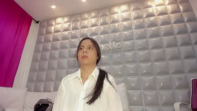 sol-angel online show from March 2026 03:29:01 PM