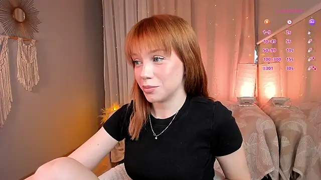 Snapshot of SunRisee_ chatting on February 2026 05:03:01 PM SunRisee online show from February 2026 05:03:01 PM