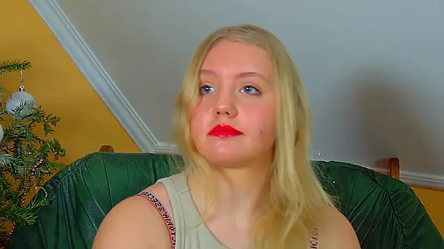 Snapshot of EmilyEvanse chatting on December 2025 06:31:01 AM EmilyEvanse online show from December 2025 06:31:01 AM