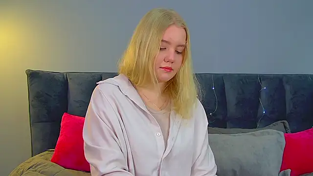 Snapshot of EmilyEvanse chatting on January 2026 06:16:01 AM EmilyEvanse online show from January 2026 06:16:01 AM