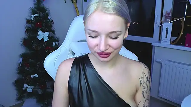 Snapshot of MistyXnight chatting on December 2025 03:09:02 PM MistyXnight online show from December 2025 03:09:02 PM