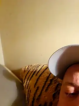 Snapshot of BODY78_M chatting on December 2025 10:58:02 PM BODY78 M online show from December 2025 10:58:02 PM