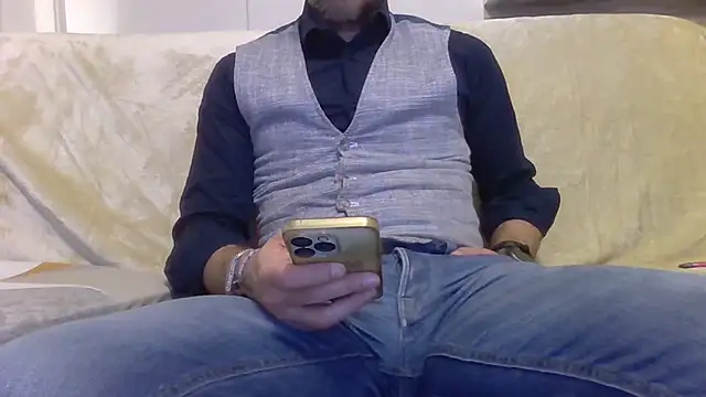 Eroshotlicker online show from April 2026 08:50:01 PM