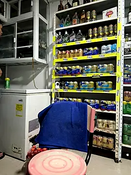 Snapshot of OliverWest04 chatting on December 2025 06:55:02 AM OliverWest04 online show from December 2025 06:55:02 AM