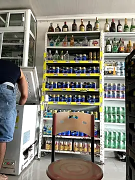 Snapshot of OliverWest04 chatting on December 2025 06:27:01 PM OliverWest04 online show from December 2025 06:27:01 PM