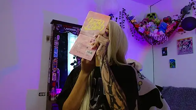 Layla quinn online show from January 2026 08:25:01 PM