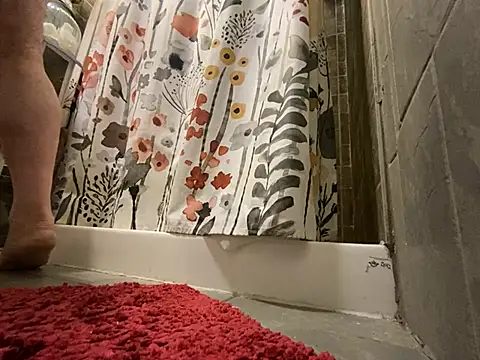 Snapshot of xxxenzo1 chatting on January 2025 11:28:02 AM xxxenzo1 online show from January 2025 11:28:02 AM