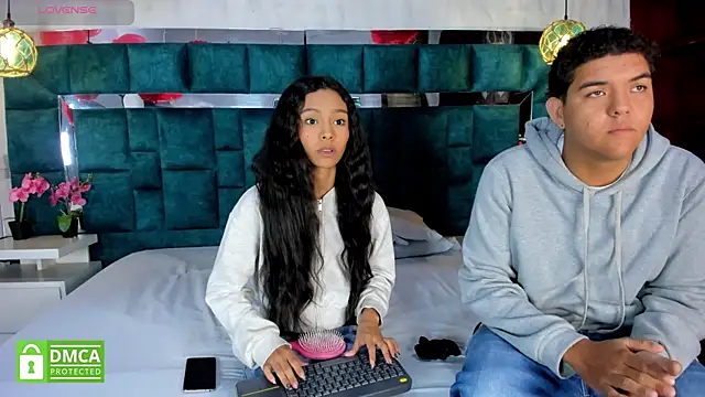  bonnyandclyde online show from February 2026 12:12:01 PM