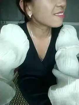 tieutam122 online show from January 2026 07:13:01 AM