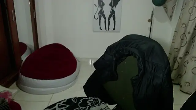 vivian-milf online show from February 2026 01:35:02 AM