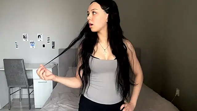 BabyEmi online show from November 2025 09:12:02 AM