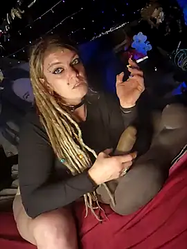 Horny hippie online show from October 2025 06:40:01 PM