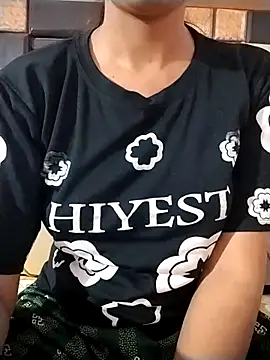 RASHMI SHARMA9 online show from April 2026 05:28:01 PM