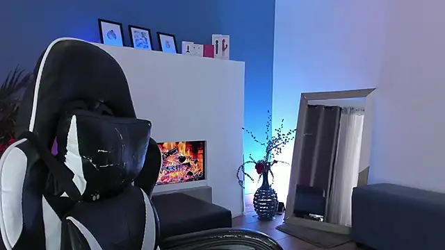 Anto Thompson online show from July 2026 08:04:02 PM
