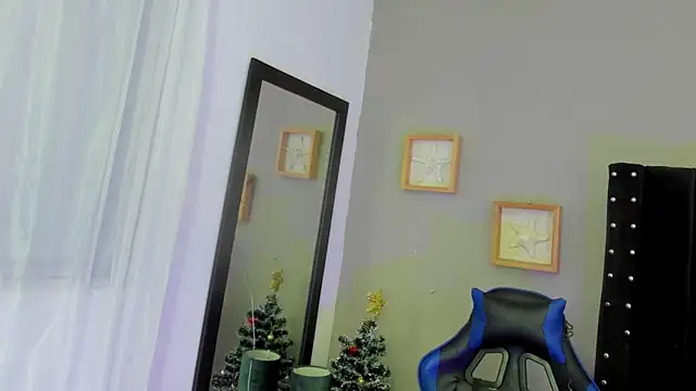 Snapshot of Bryan_robayo5 chatting on December 2025 11:28:02 AM Bryan robayo5 online show from December 2025 11:28:02 AM