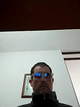 Snapshot of Fuegosutil chatting on January 2026 09:18:01 PM Fuegosutil online show from January 2026 09:18:01 PM